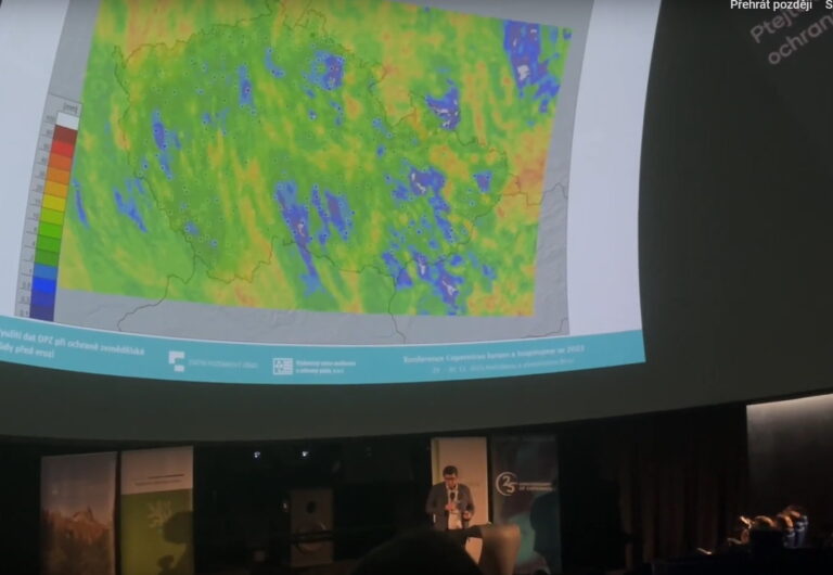 Univerzita obrany prezentovala na brněnské hvězdárně využití družicových snímků