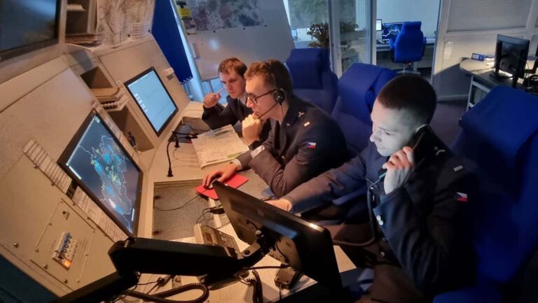 Nový studijní program pro piloty a řídící letového provozu